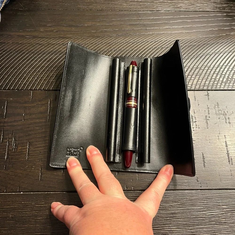 Montblanc Meisterstuck 147 traveler fountain pen
Serial number YI1125308 - Picture 5 of 7